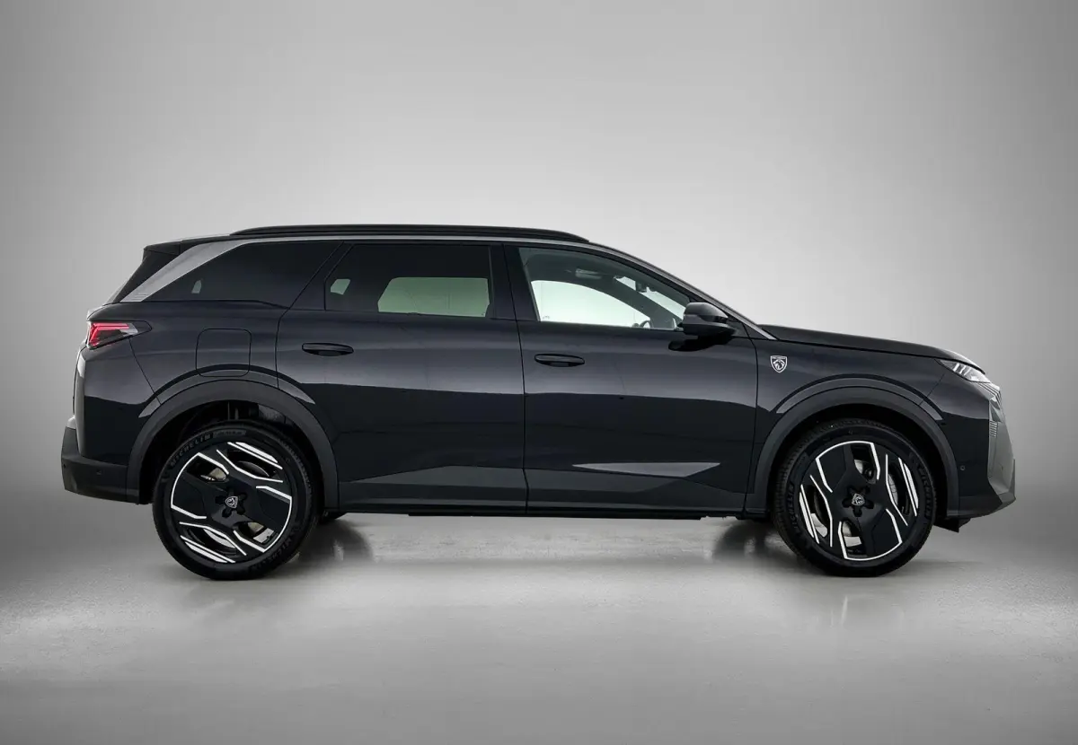 1.6 Plug-in Hybrid 195 GT Exclusive 7p | Elektrisch Verstelbare Voorstoelen | Lederen Bekleding | Verwarmde/Geventileerde Voorstoelen | Panoramisch Schuif/Kantel Dak | Handsfree Kofferklep |