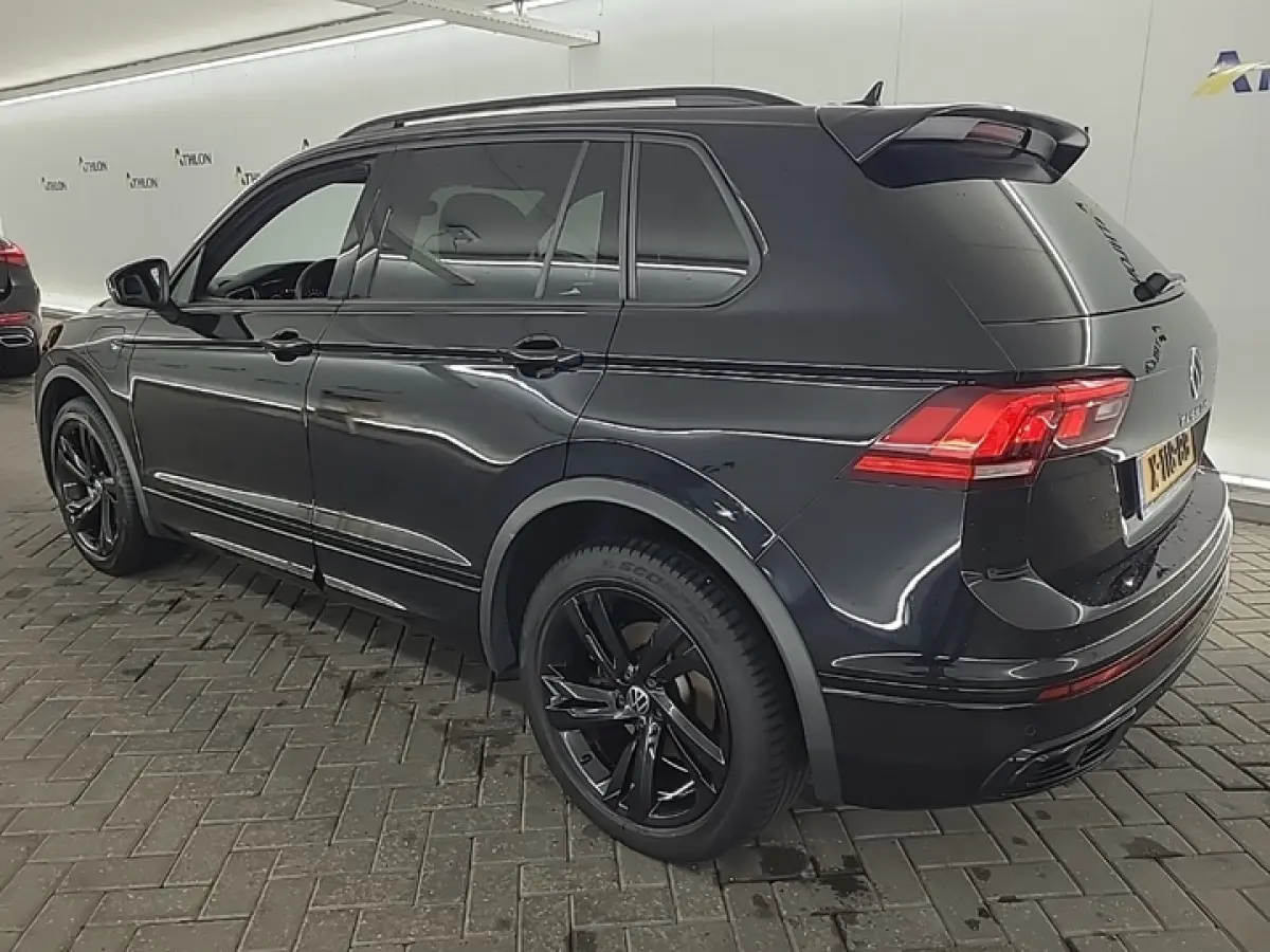 1.4 TSI eHybrid R-Line BLACK STYLE | PANO | TREKH. | CAMERA
