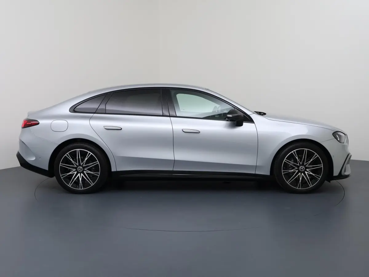 400 4MATIC Launch Edition 94 kWh Mercedes-Benz C 400 4MATIC Launch Edition