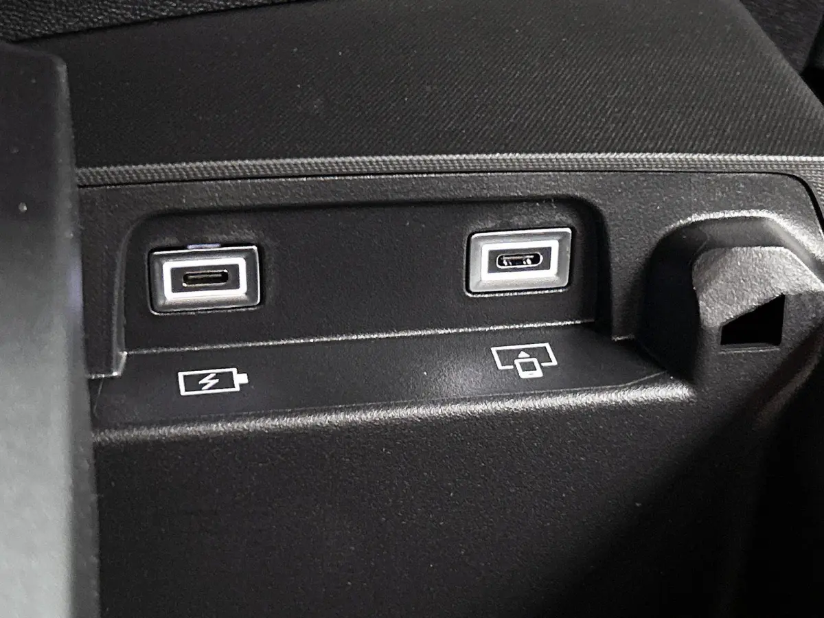 1.6 Plug-in Hybrid 225 GT 7p | Navigatie | Camera Voor + Achter | Handsfree Kofferklep | Adaptieve Cruise Control | Dodehoek Bewaking | Apple Carplay/Android Auto |