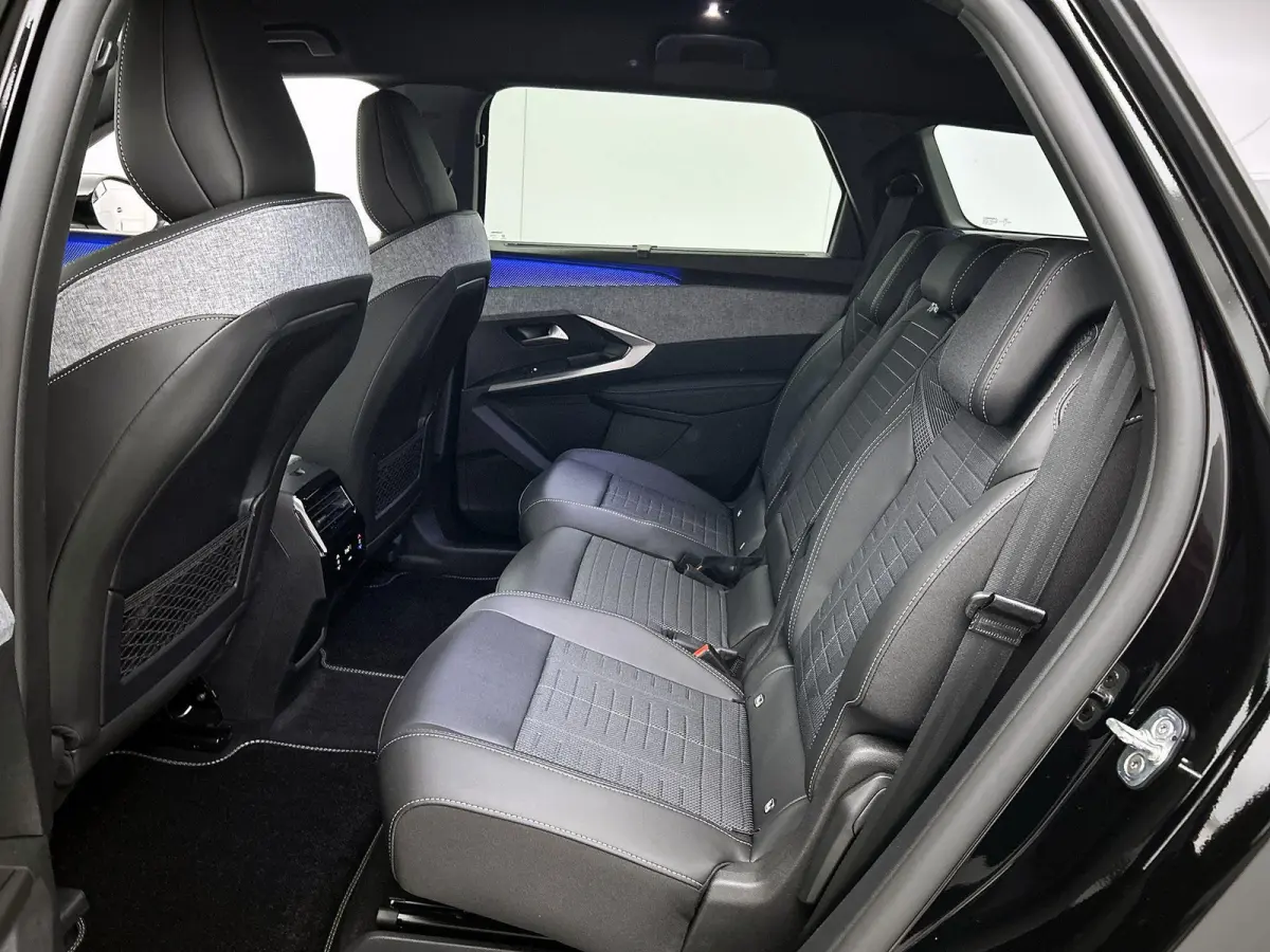 1.6 Plug-in Hybrid 225 GT 7p | Navigatie | Camera Voor + Achter | Handsfree Kofferklep | Adaptieve Cruise Control | Dodehoek Bewaking | Apple Carplay/Android Auto |
