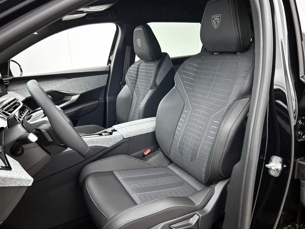 1.6 Plug-in Hybrid 225 GT 7p | Navigatie | Camera Voor + Achter | Handsfree Kofferklep | Adaptieve Cruise Control | Dodehoek Bewaking | Apple Carplay/Android Auto |