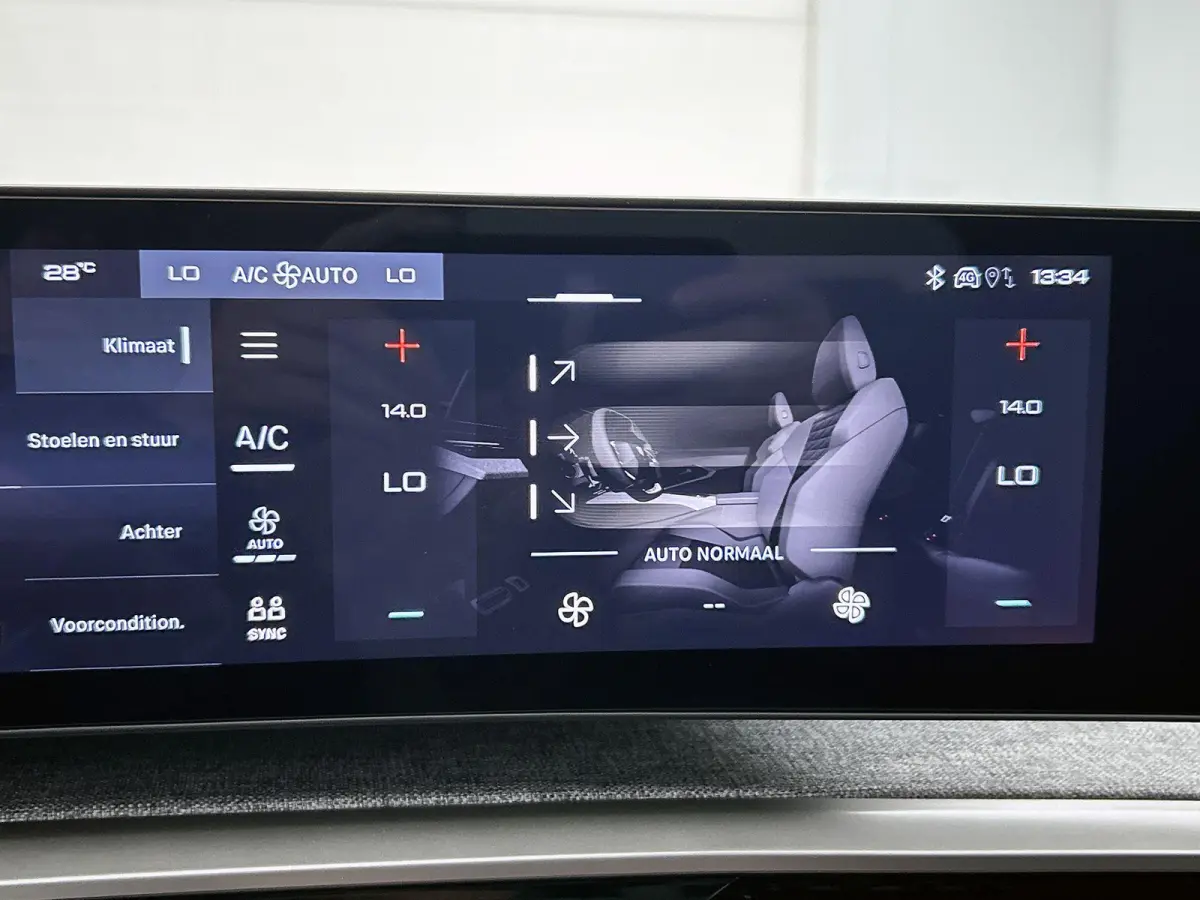 1.6 Plug-in Hybrid 225 GT 7p | Navigatie | Camera Voor + Achter | Handsfree Kofferklep | Adaptieve Cruise Control | Dodehoek Bewaking | Apple Carplay/Android Auto |