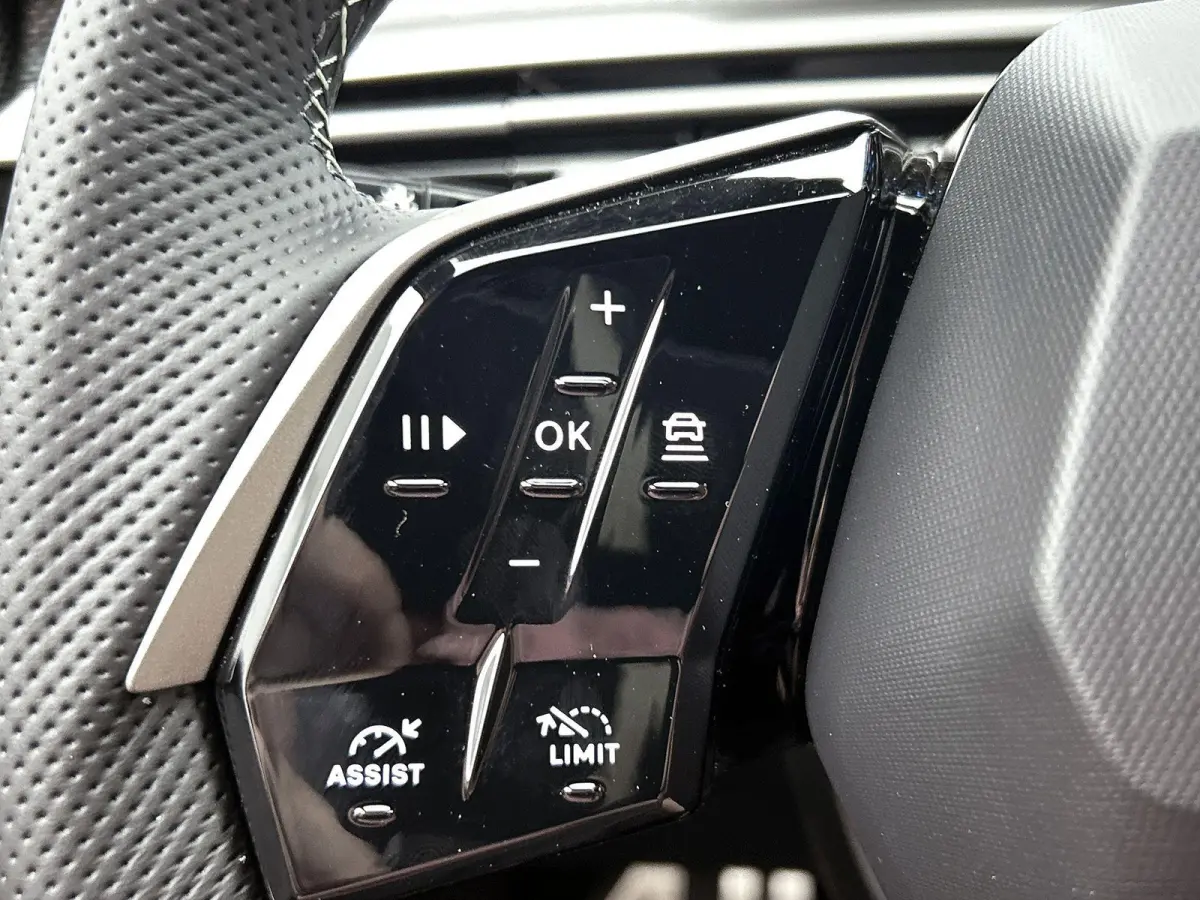 1.6 Plug-in Hybrid 225 GT 7p | Navigatie | Camera Voor + Achter | Handsfree Kofferklep | Adaptieve Cruise Control | Dodehoek Bewaking | Apple Carplay/Android Auto |