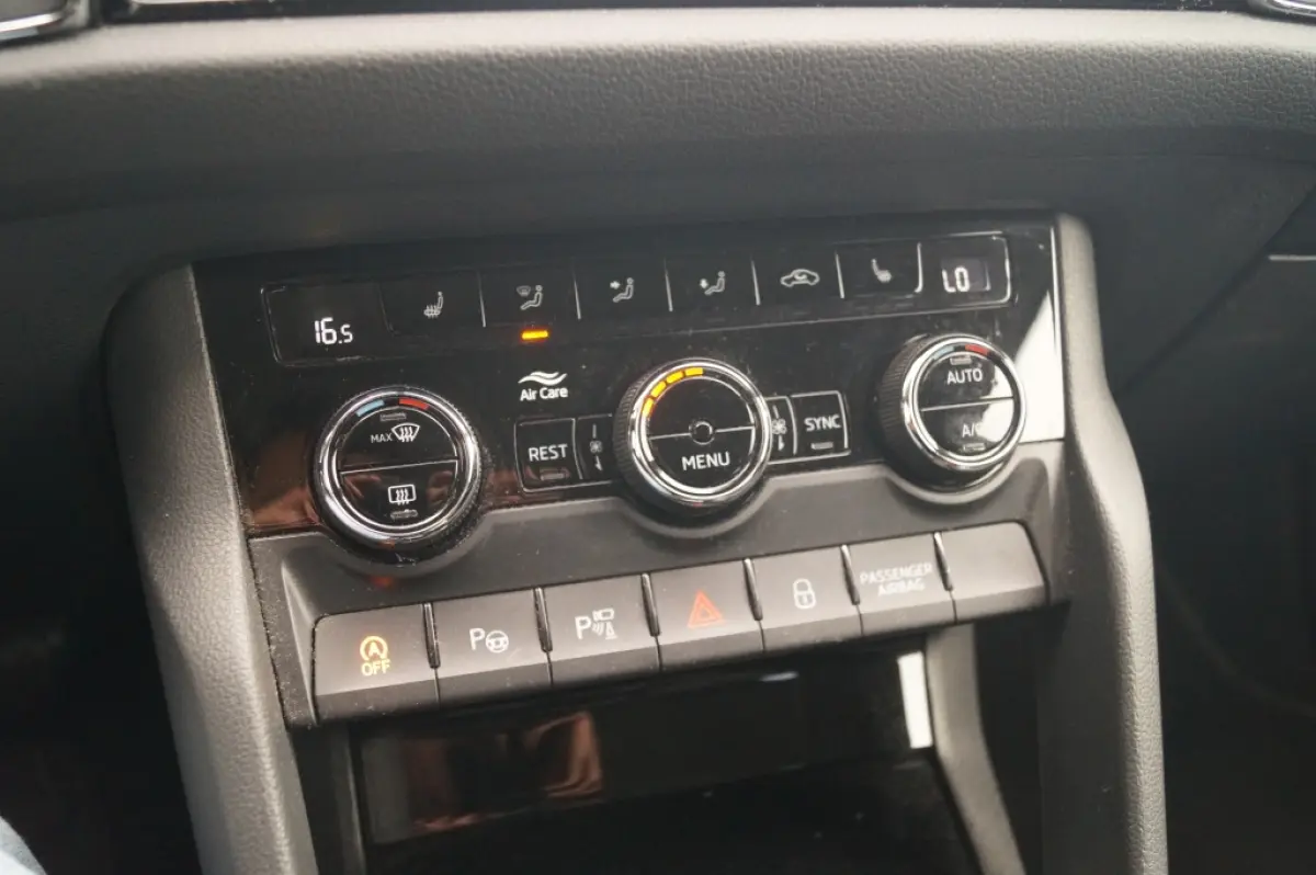 1.5 TSI 150pk DSG Style Business -ECC-DIGI-NAVI-TREKHAAK-