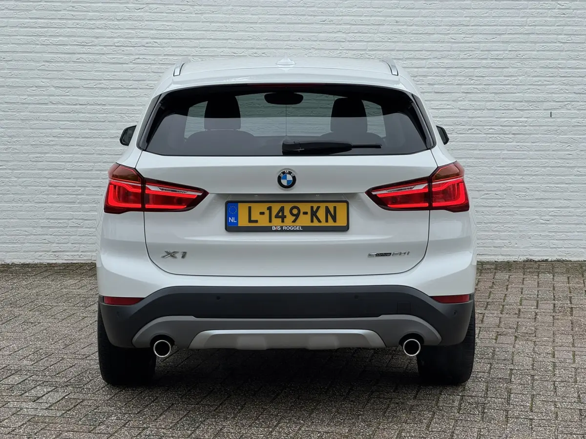 SDrive20i High Executive M sport interieur Sfeer verlichting Led Pdc voor+achter