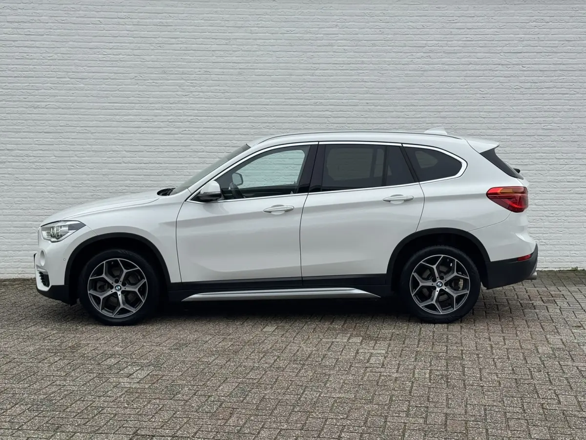 SDrive20i High Executive M sport interieur Sfeer verlichting Led Pdc voor+achter