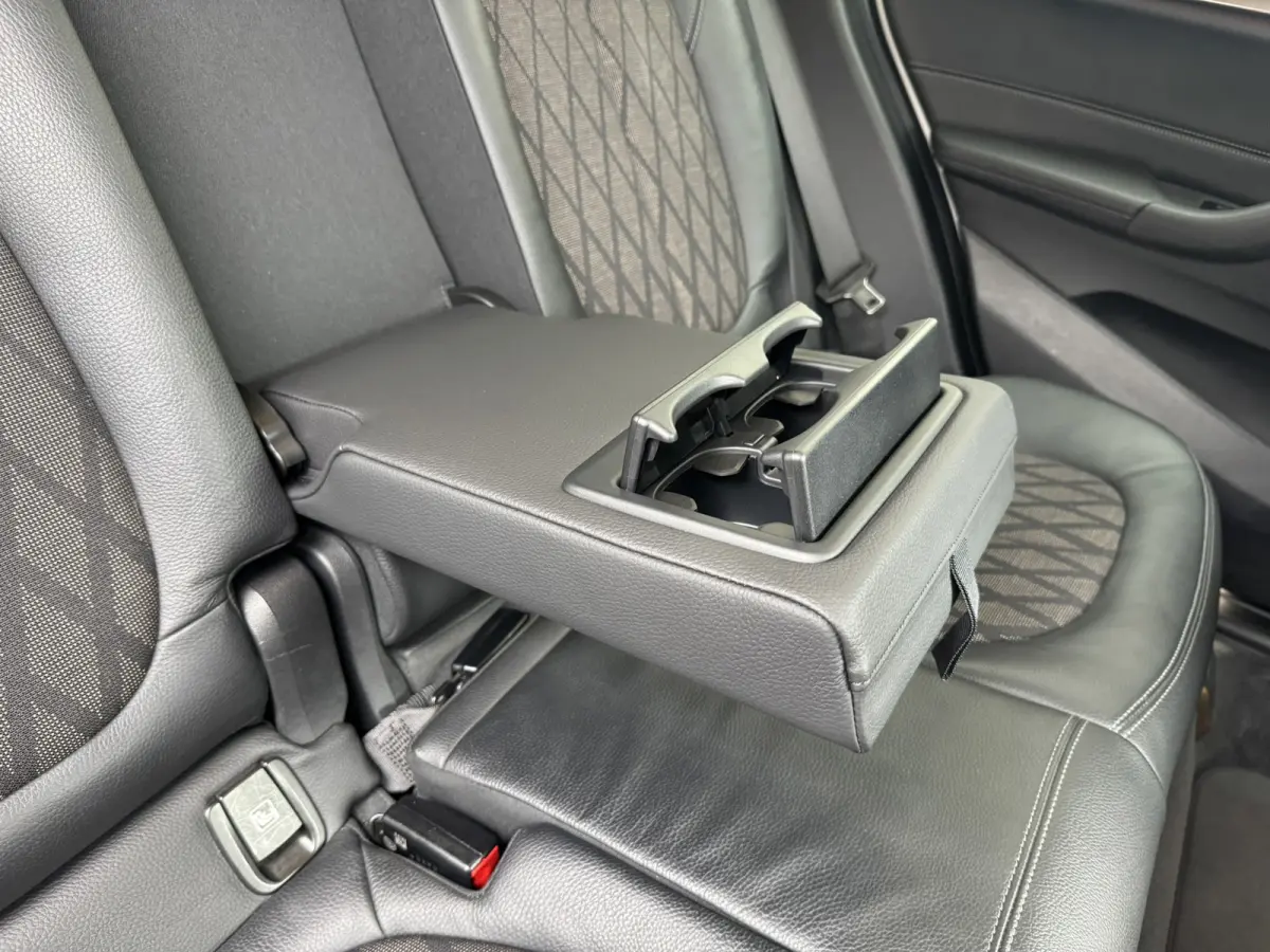 SDrive20i High Executive M sport interieur Sfeer verlichting Led Pdc voor+achter