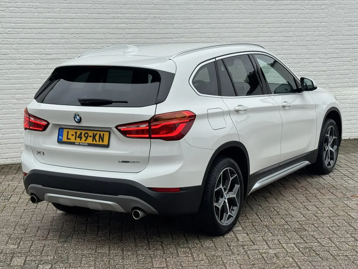 SDrive20i High Executive M sport interieur Sfeer verlichting Led Pdc voor+achter
