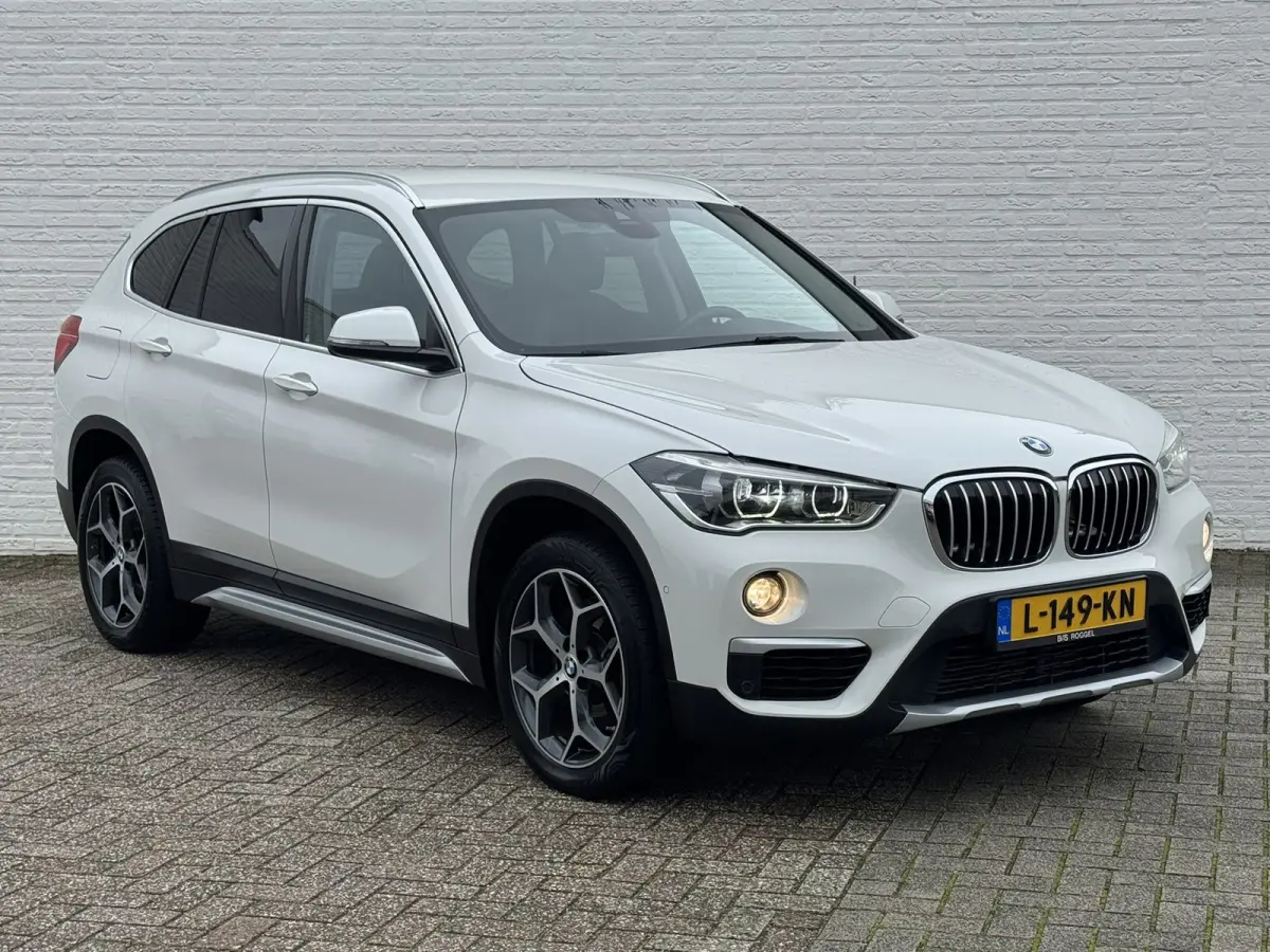 SDrive20i High Executive M sport interieur Sfeer verlichting Led Pdc voor+achter
