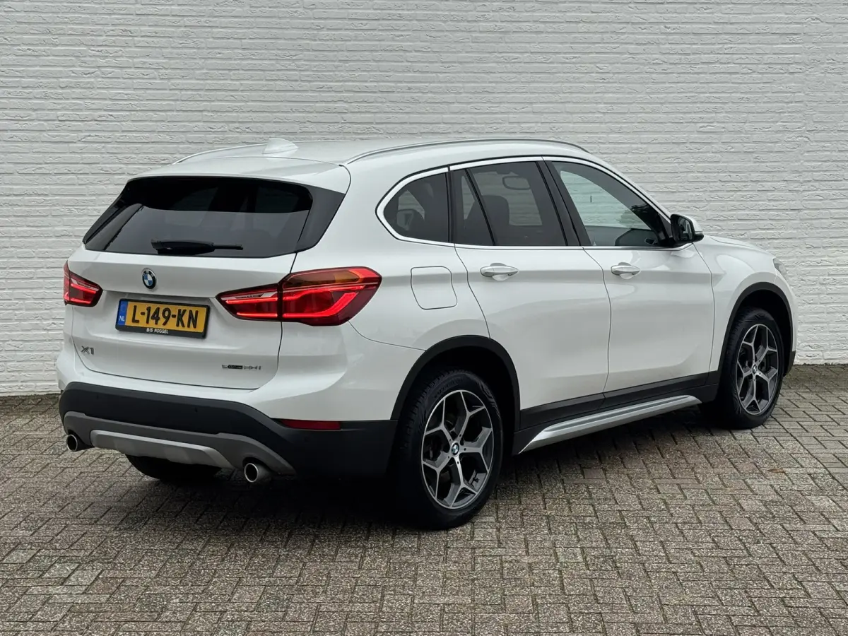SDrive20i High Executive M sport interieur Sfeer verlichting Led Pdc voor+achter