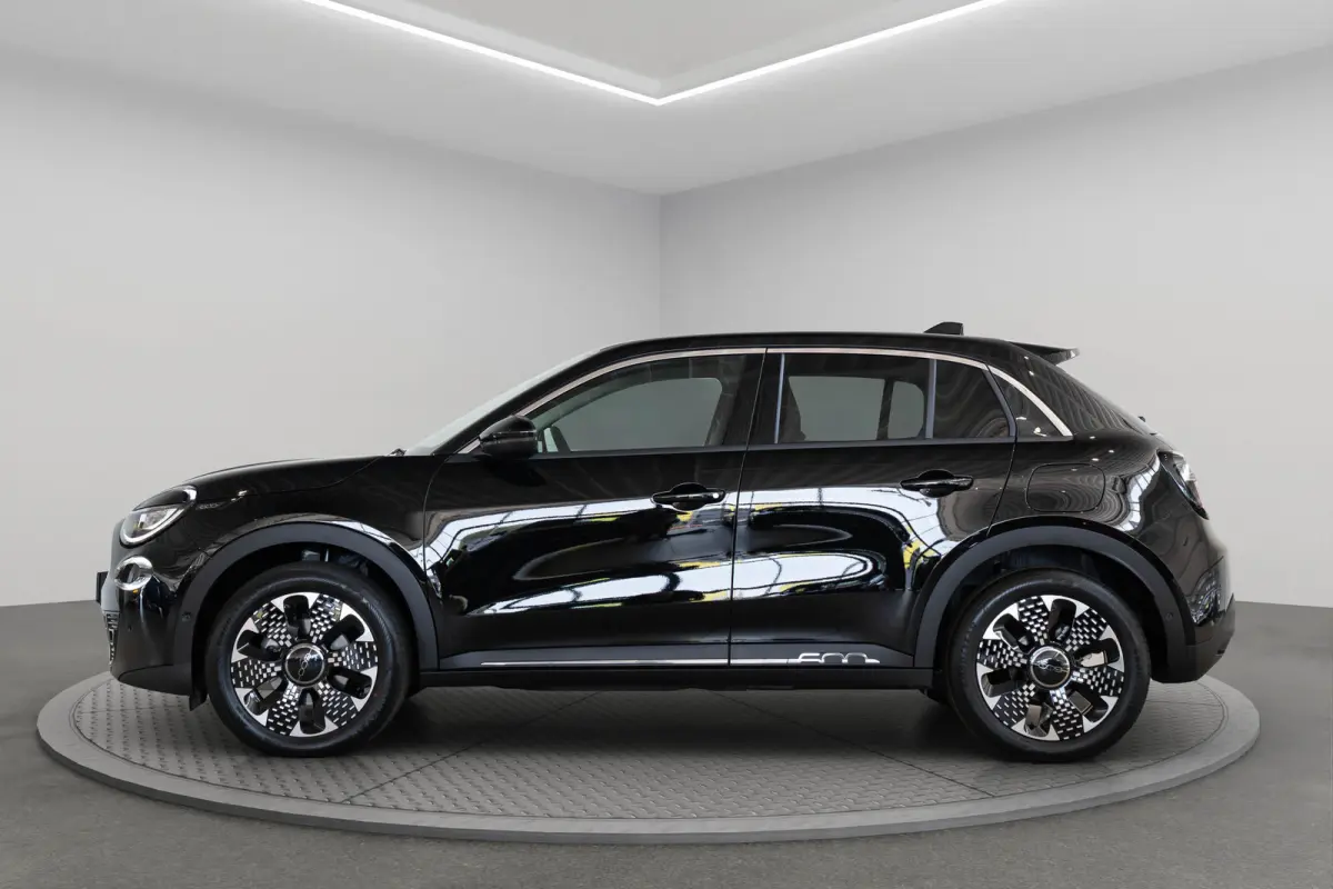 1.2 Hybrid La Prima | Tot 8 Jaar Garantie | Camera | Elektrische Achterklep | Dolce-Vita Pack | Keyless | Stoelverwarming | Voorruit Verwarming |
