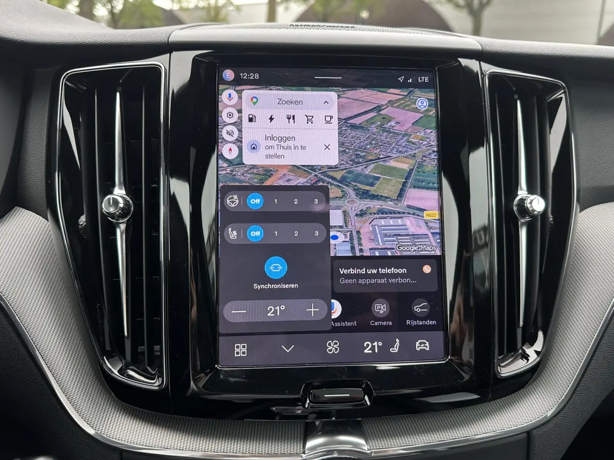 2.0 T6 Plug-in hybrid AWD Plus Black Edition SOH 100%| LUCHTVERING!| ELEK. TREKHAAK| SUPER COMPLEET!| 360 CAMERA| HARMAN KARDON| ACHTERBANK VERWARMD|