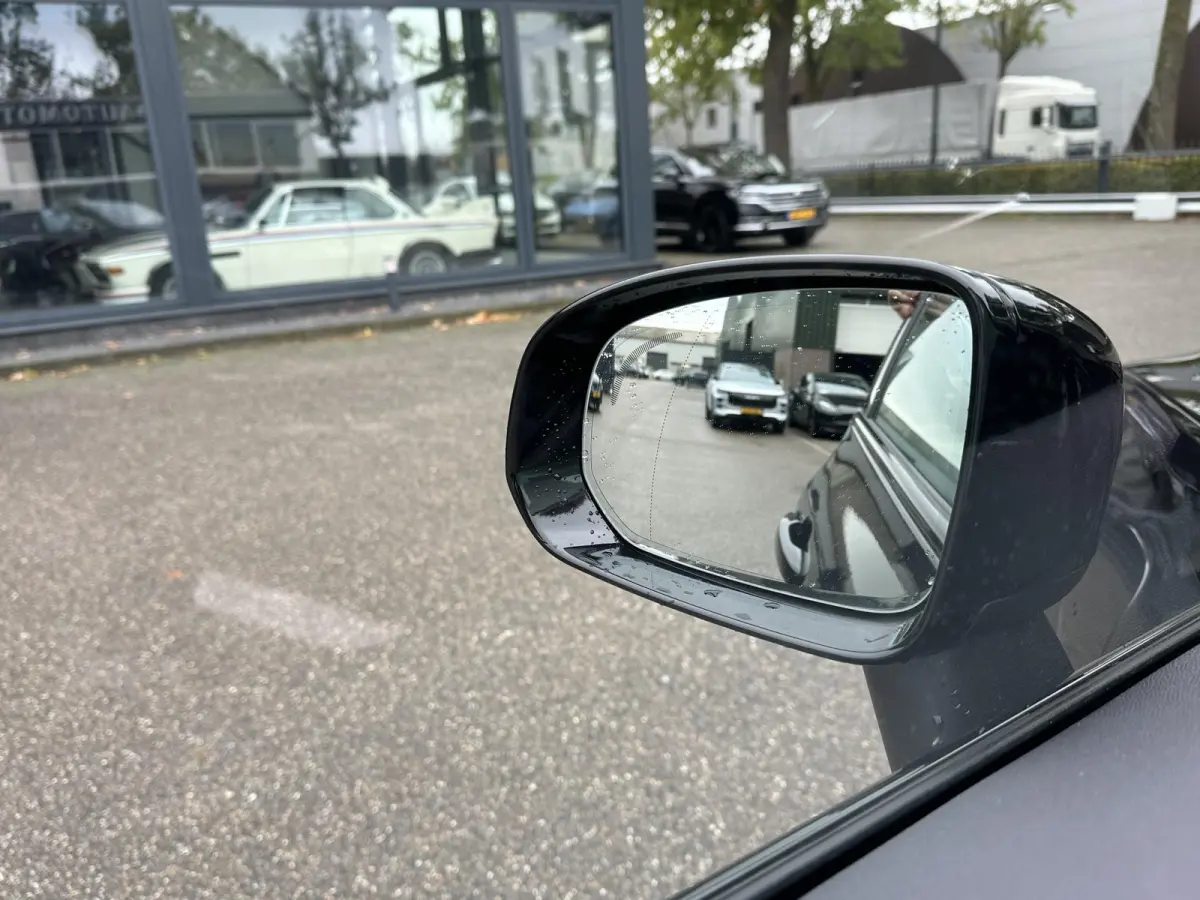 2.0 T6 Plug-in hybrid AWD Plus Black Edition SOH 100%| LUCHTVERING!| ELEK. TREKHAAK| SUPER COMPLEET!| 360 CAMERA| HARMAN KARDON| ACHTERBANK VERWARMD|