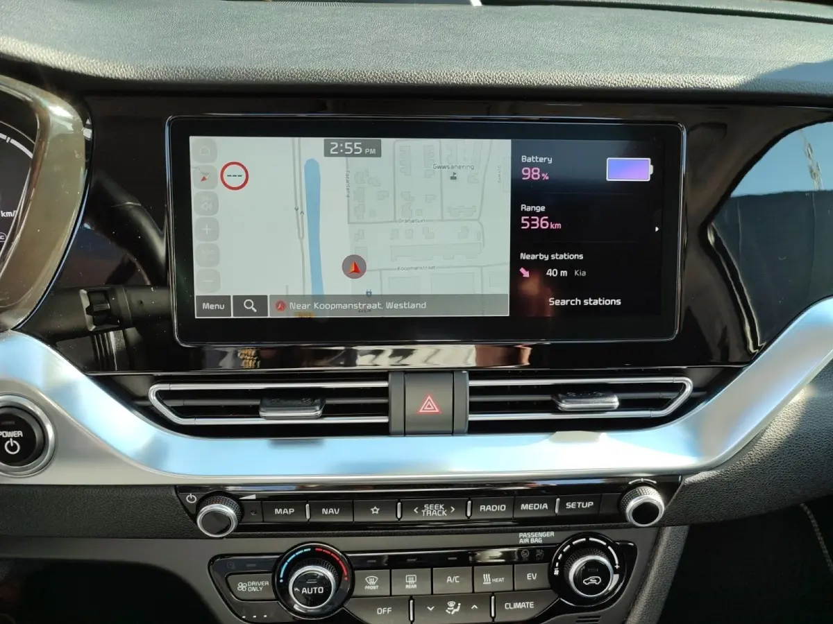 DynamicPlusLine 64 kWh | Warmtepomp! | Apple Carplay / Android Auto | Navigatiesyteem | Elektrisch Verstelbare Voorstoelen | Bestuurdersstoel + Geheugen | Stoelverwarming + Stoelkoeling | St
