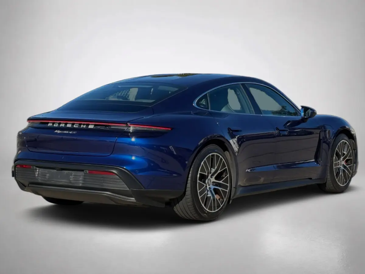 4S Performance 84kWh(Dealer OndH, Carplay, Camera, Lane Assist, Addapt Cruise Con, Etc)