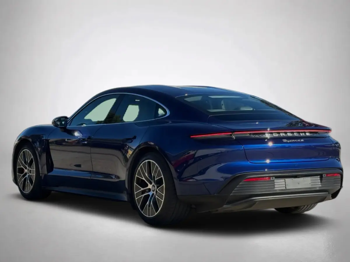4S Performance 84kWh(Dealer OndH, Carplay, Camera, Lane Assist, Addapt Cruise Con, Etc)