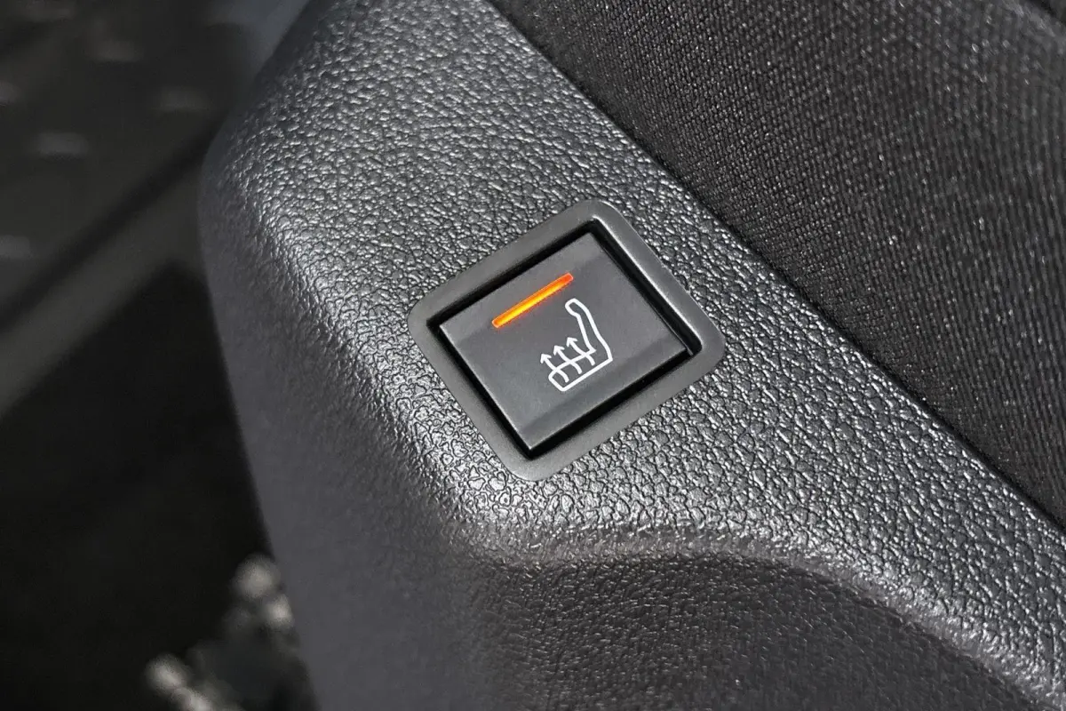 136 L2 50 kWh Stuur-Stoelverwarming Camera Apple CarPlay