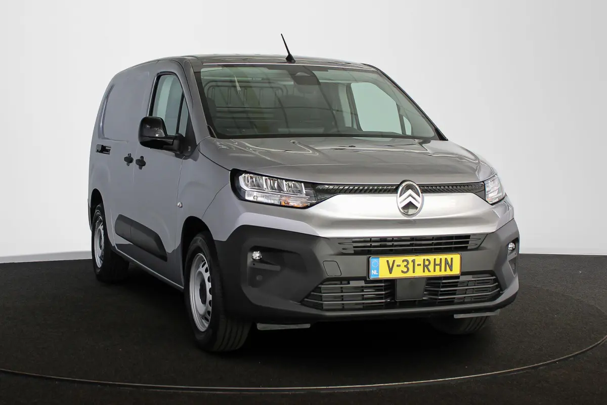 136 L2 50 kWh Stuur-Stoelverwarming Camera Apple CarPlay