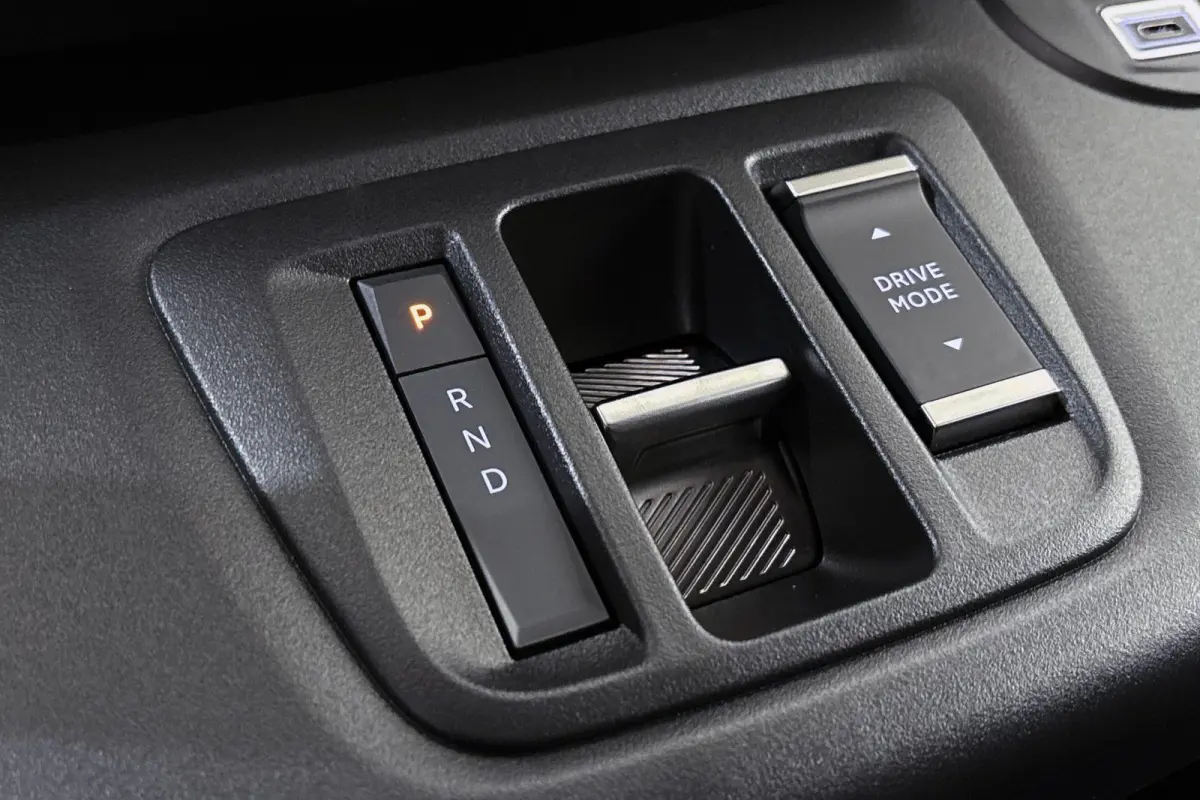 136 L2 50 kWh Stuur-Stoelverwarming Camera Apple CarPlay