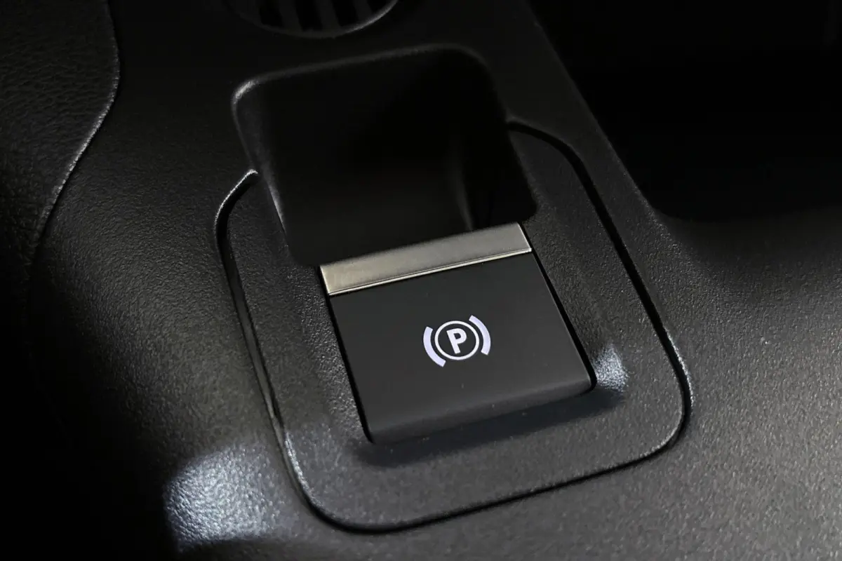 136 L2 50 kWh Stuur-Stoelverwarming Camera Apple CarPlay