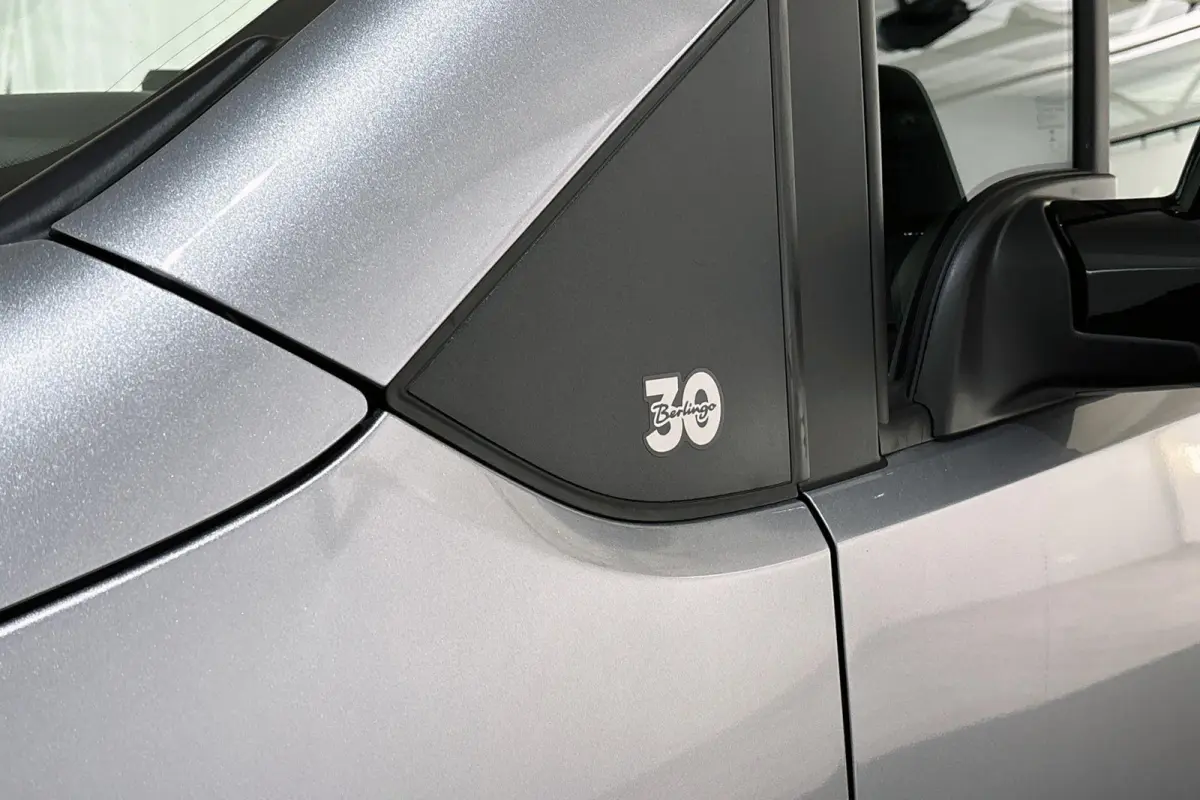 136 L2 50 kWh Stuur-Stoelverwarming Camera Apple CarPlay
