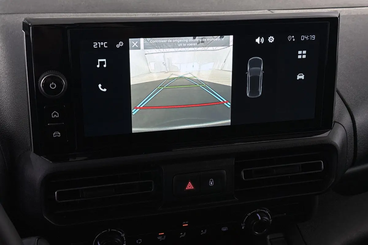 136 L2 50 kWh Stuur-Stoelverwarming Camera Apple CarPlay
