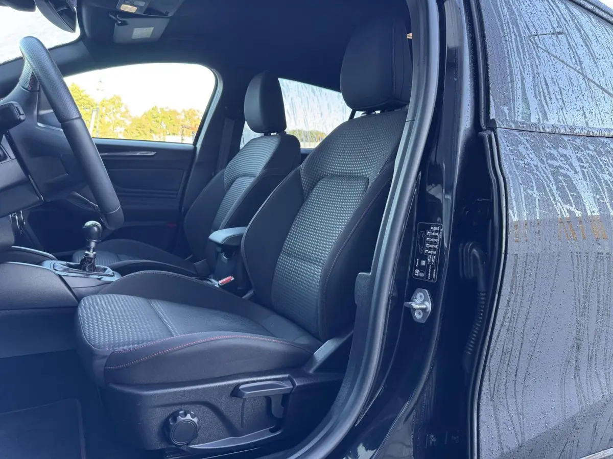 1.0 EcoBoost ST-Line| Carplay | Navigatie | Cruise | Climate | DAB | LED | Sensoren