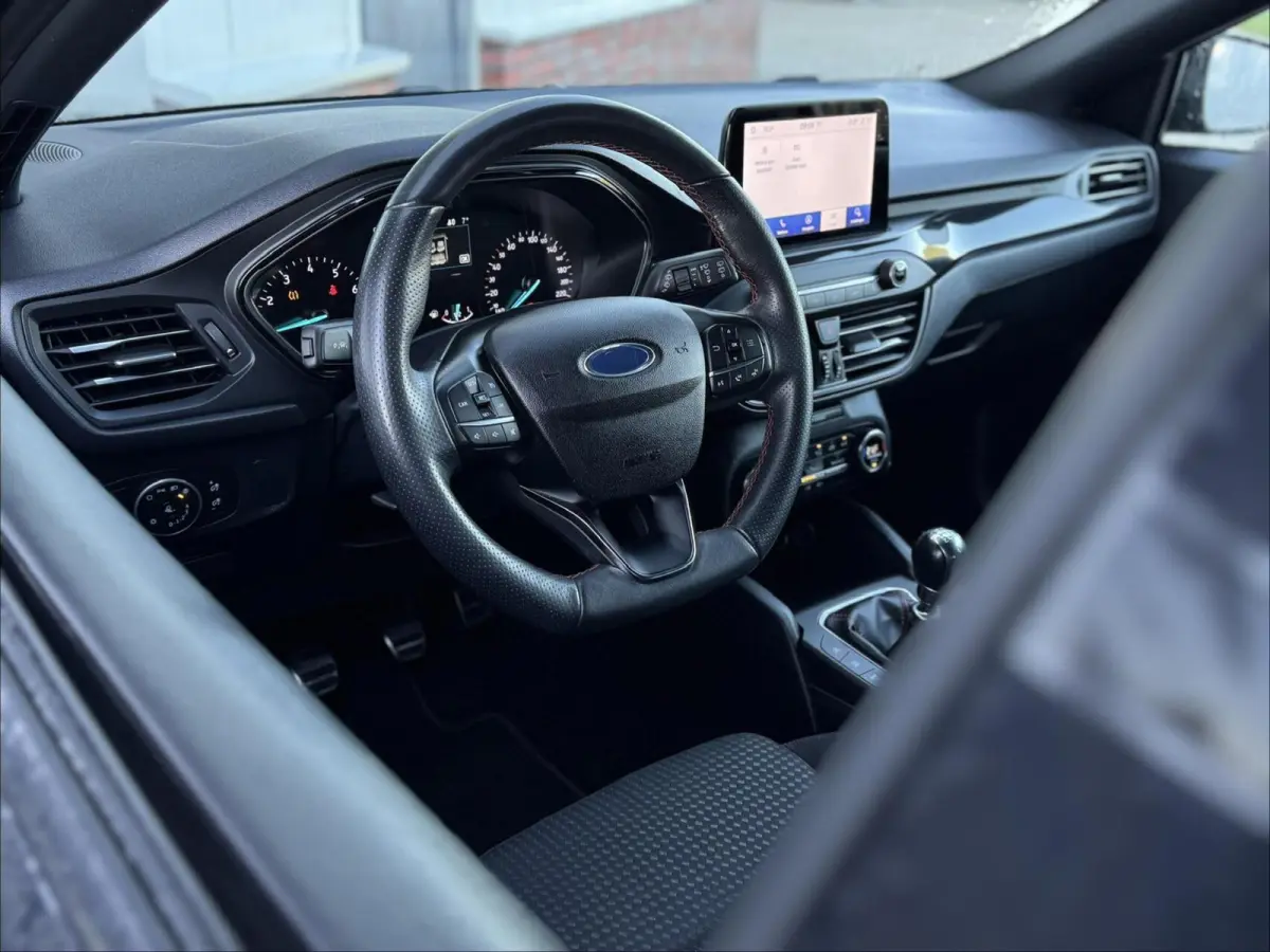 1.0 EcoBoost ST-Line| Carplay | Navigatie | Cruise | Climate | DAB | LED | Sensoren