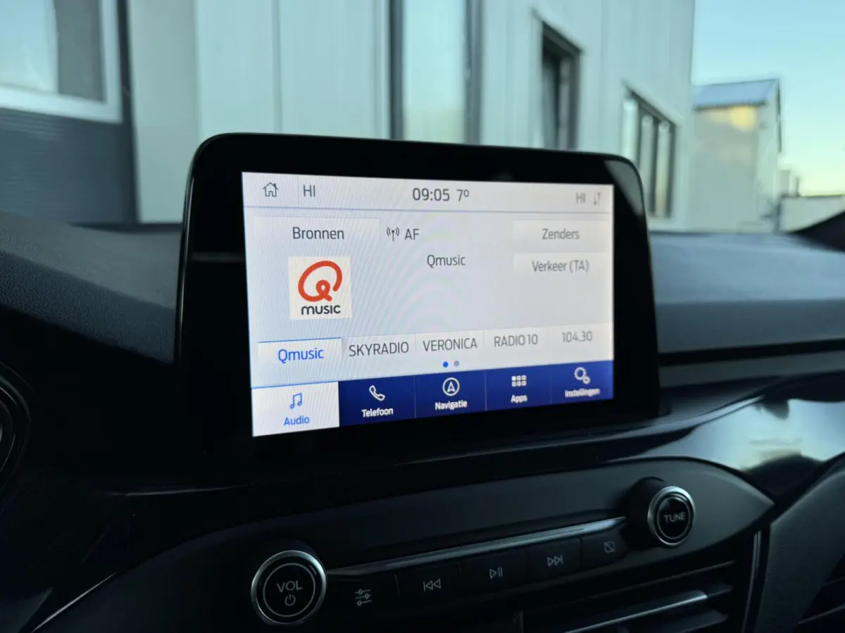 1.0 EcoBoost ST-Line| Carplay | Navigatie | Cruise | Climate | DAB | LED | Sensoren