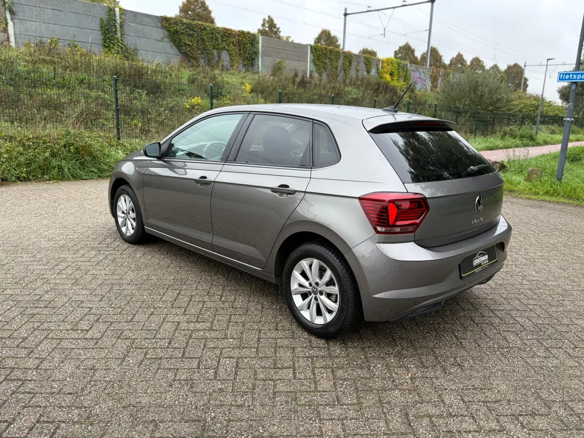 1.0 TSI Highline 110PK I 6 BAK I CARPLAY I CRUISE I PDC I VIRTUAL DASH
