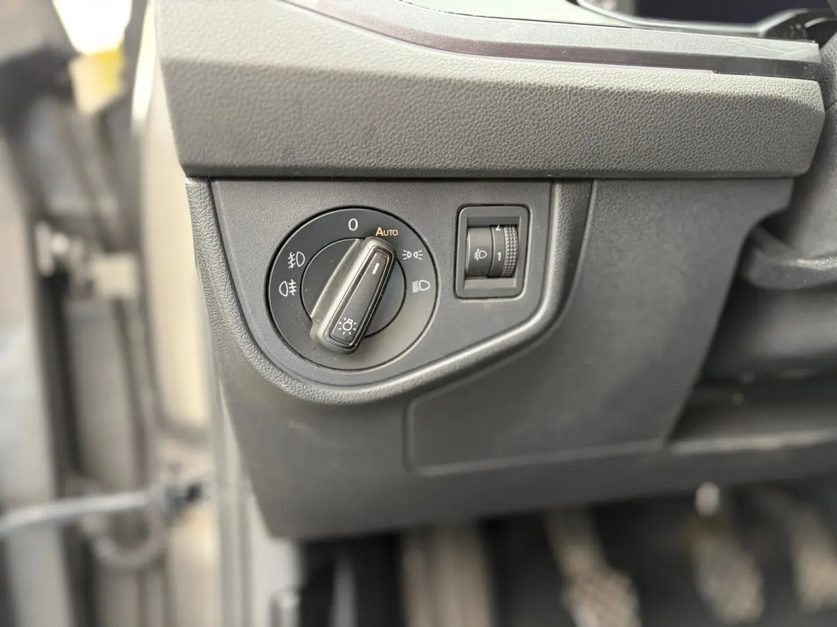 1.0 TSI Highline 110PK I 6 BAK I CARPLAY I CRUISE I PDC I VIRTUAL DASH