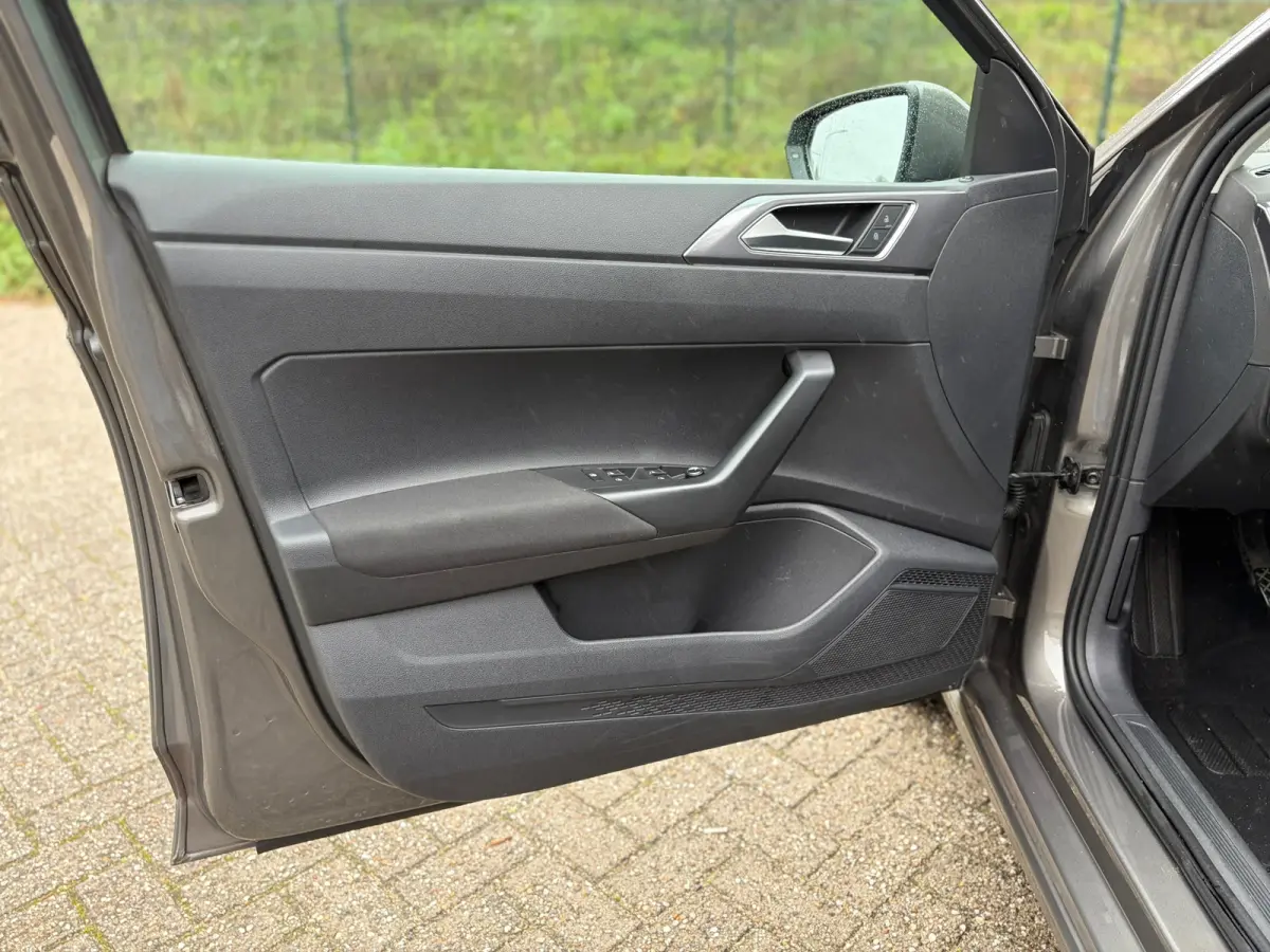 1.0 TSI Highline 110PK I 6 BAK I CARPLAY I CRUISE I PDC I VIRTUAL DASH