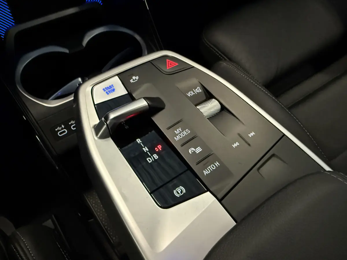xDrive30 67 kWh M-Sport H&K/Pano/Leder
