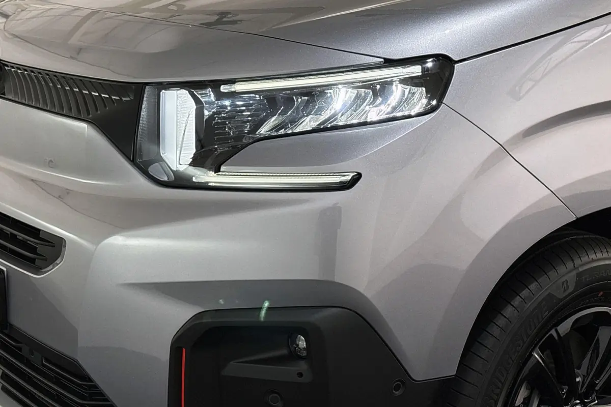 136 L1 50 kWh XTR Comfort-Pakket Stuur-Stoelverwarming 16"
