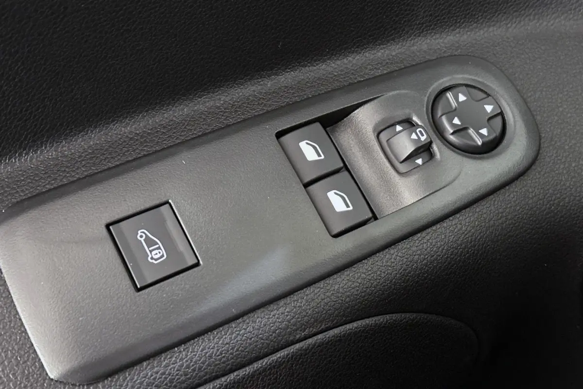 136 L1 50 kWh XTR Comfort-Pakket Stuur-Stoelverwarming 16"