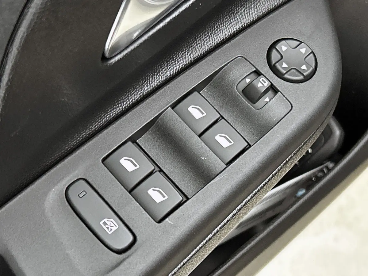 1.2 Turbo Hybrid Ultimate | Tot 8 Jaar Garantie! | DEMO SALE | beschikbaar vanaf 15-02-2027