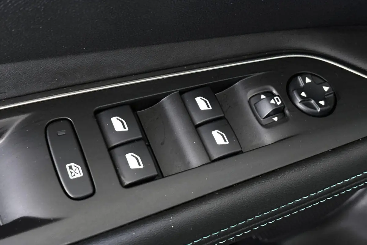 1.6 HYbrid 225 Blue Lease Allure Camera Keyless Dodehoek Apple CarPlay
