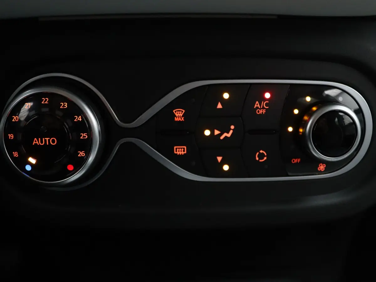 Z.E. R80 E-Tech Equilibre 22 kWh Apple Carplay/Android Auto | Climate