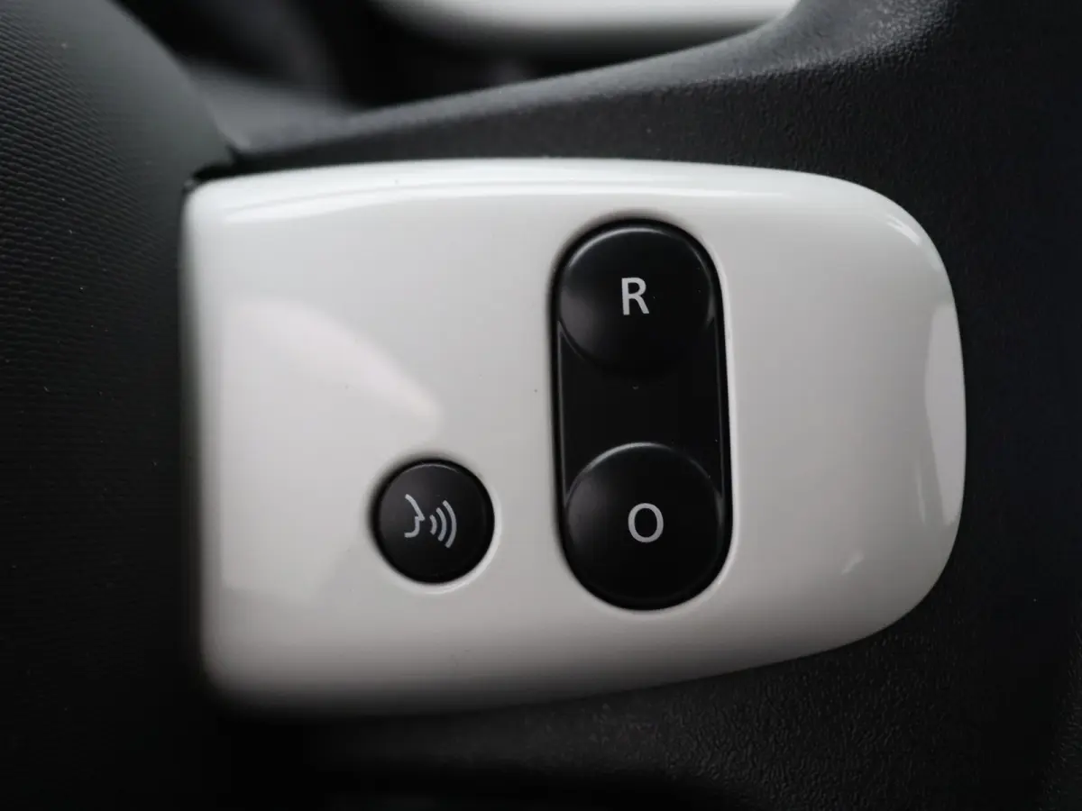 Z.E. R80 E-Tech Equilibre 22 kWh Apple Carplay/Android Auto | Climate