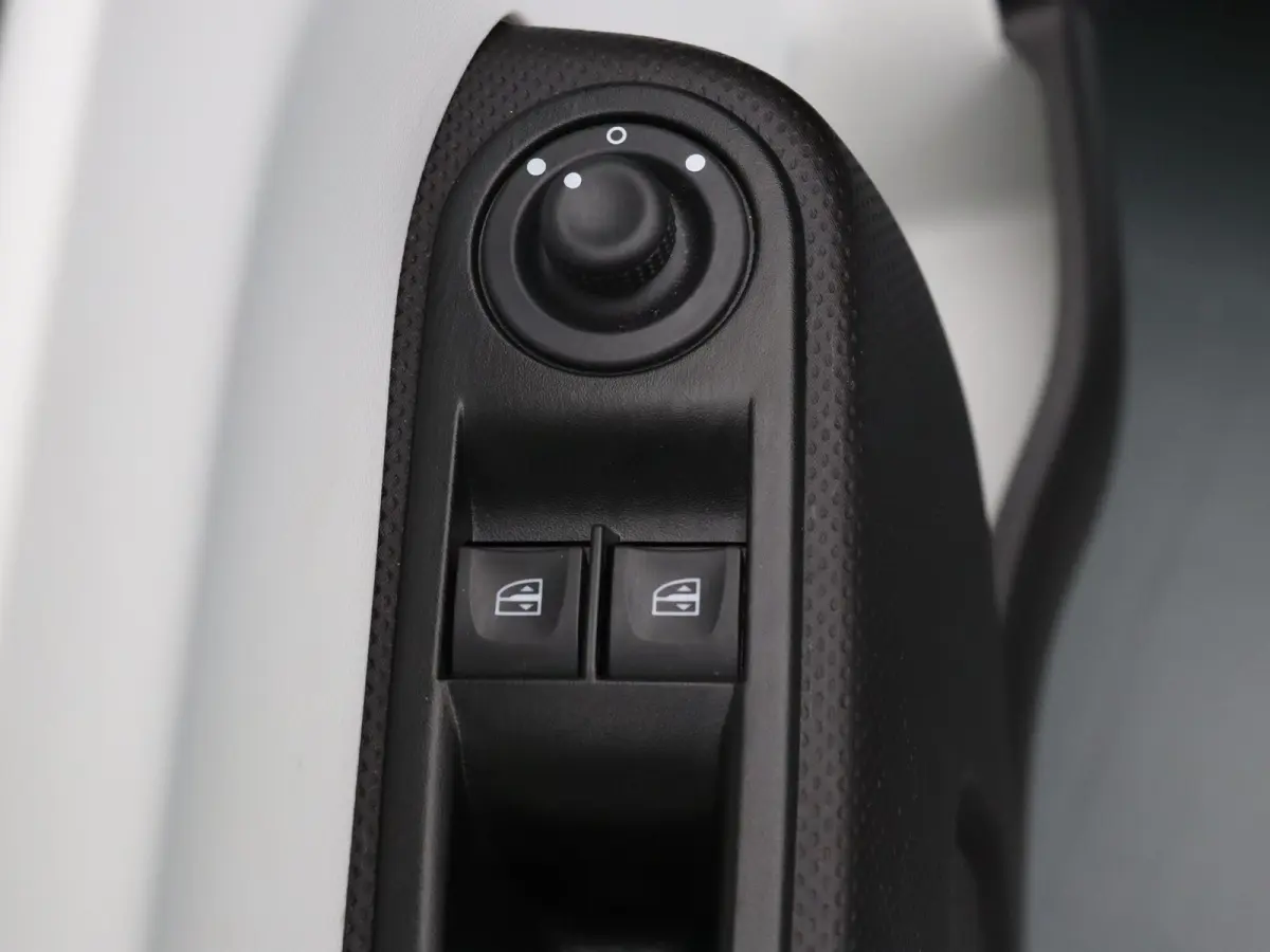 Z.E. R80 E-Tech Equilibre 22 kWh Apple Carplay/Android Auto | Climate