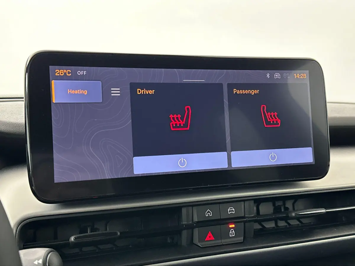 1.2 e-Hybrid Black Edition | VOORRAADVOORDEEL | Camera | Sensoren V+A | Elektrische Kofferklep | JBL | Stoelverwarming | Navi | Cruise Control Adaptief | 2+6 JAAR GARANTIE