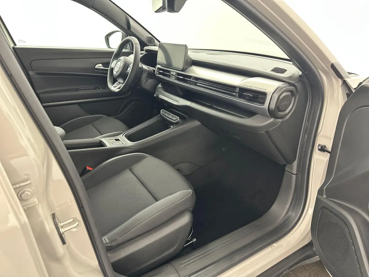 1.2 e-Hybrid Black Edition | VOORRAADVOORDEEL | Camera | Sensoren V+A | Elektrische Kofferklep | JBL | Stoelverwarming | Navi | Cruise Control Adaptief | 2+6 JAAR GARANTIE