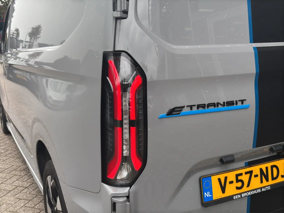 340 L2H1 Sport 71 kWh | Adap. Cruise Control | Trekhaak | Winterpack | CarPlay |