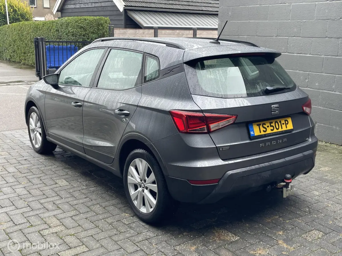 1.0 TSI Style Launch Edition| CarPlay | Trekhaak | PDC | All-Season | Stoelverwarming | LED |