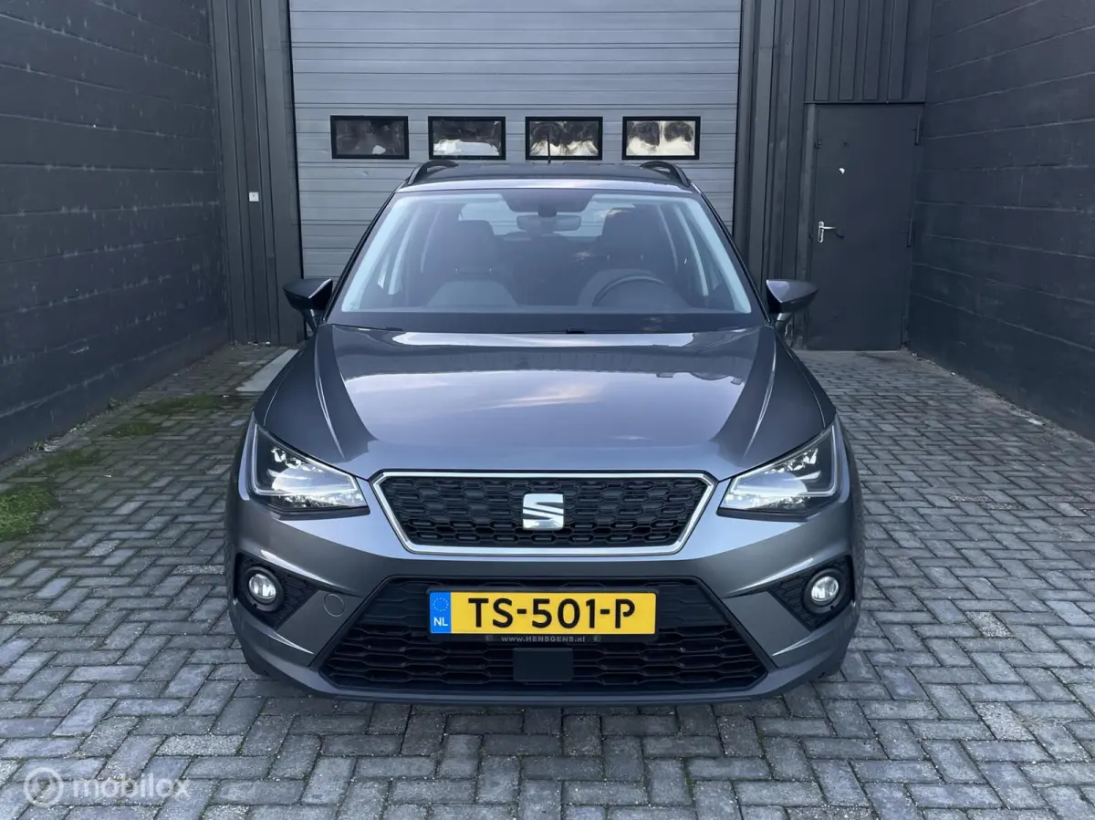 1.0 TSI Style Launch Edition| CarPlay | Trekhaak | PDC | All-Season | Stoelverwarming | LED |