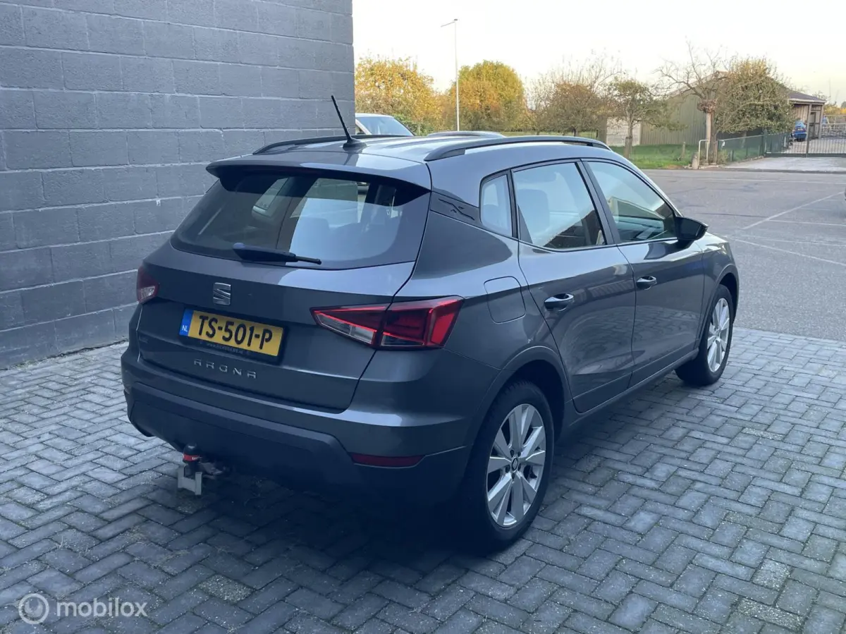 1.0 TSI Style Launch Edition| CarPlay | Trekhaak | PDC | All-Season | Stoelverwarming | LED |