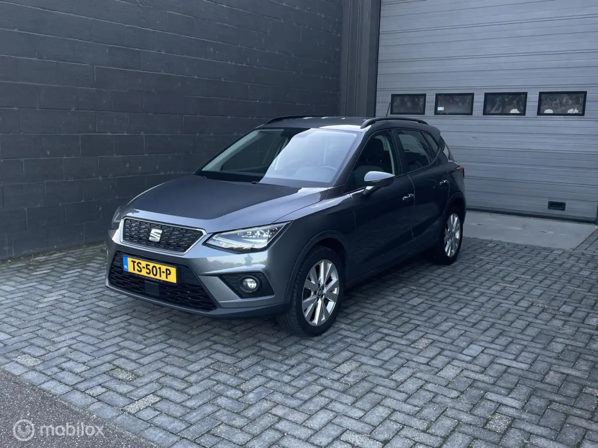1.0 TSI Style Launch Edition| CarPlay | Trekhaak | PDC | All-Season | Stoelverwarming | LED |