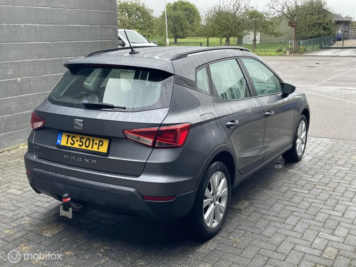 1.0 TSI Style Launch Edition| CarPlay | Trekhaak | PDC | All-Season | Stoelverwarming | LED |