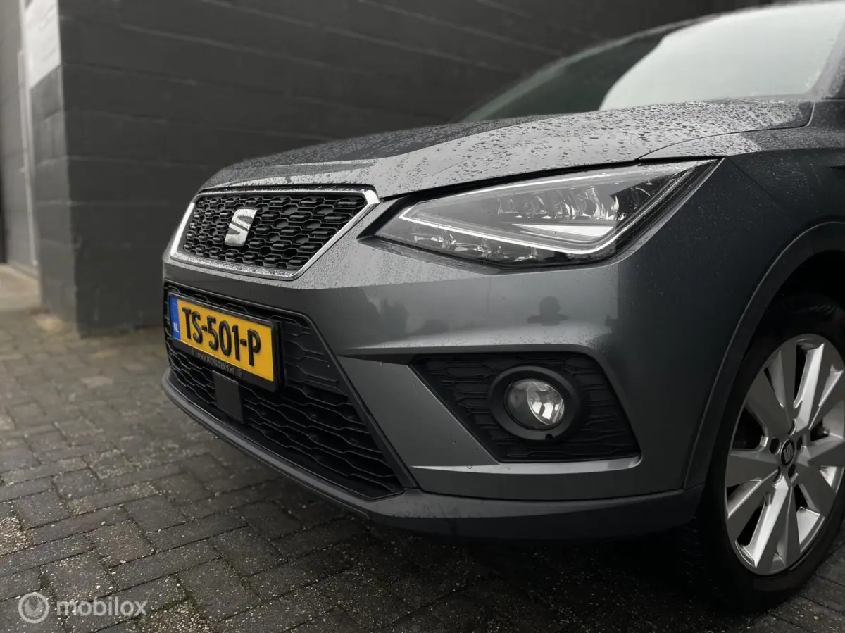 1.0 TSI Style Launch Edition| CarPlay | Trekhaak | PDC | All-Season | Stoelverwarming | LED |